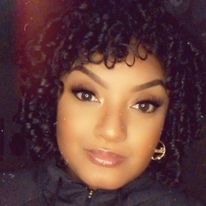 Meet your Posher, Shaneeka